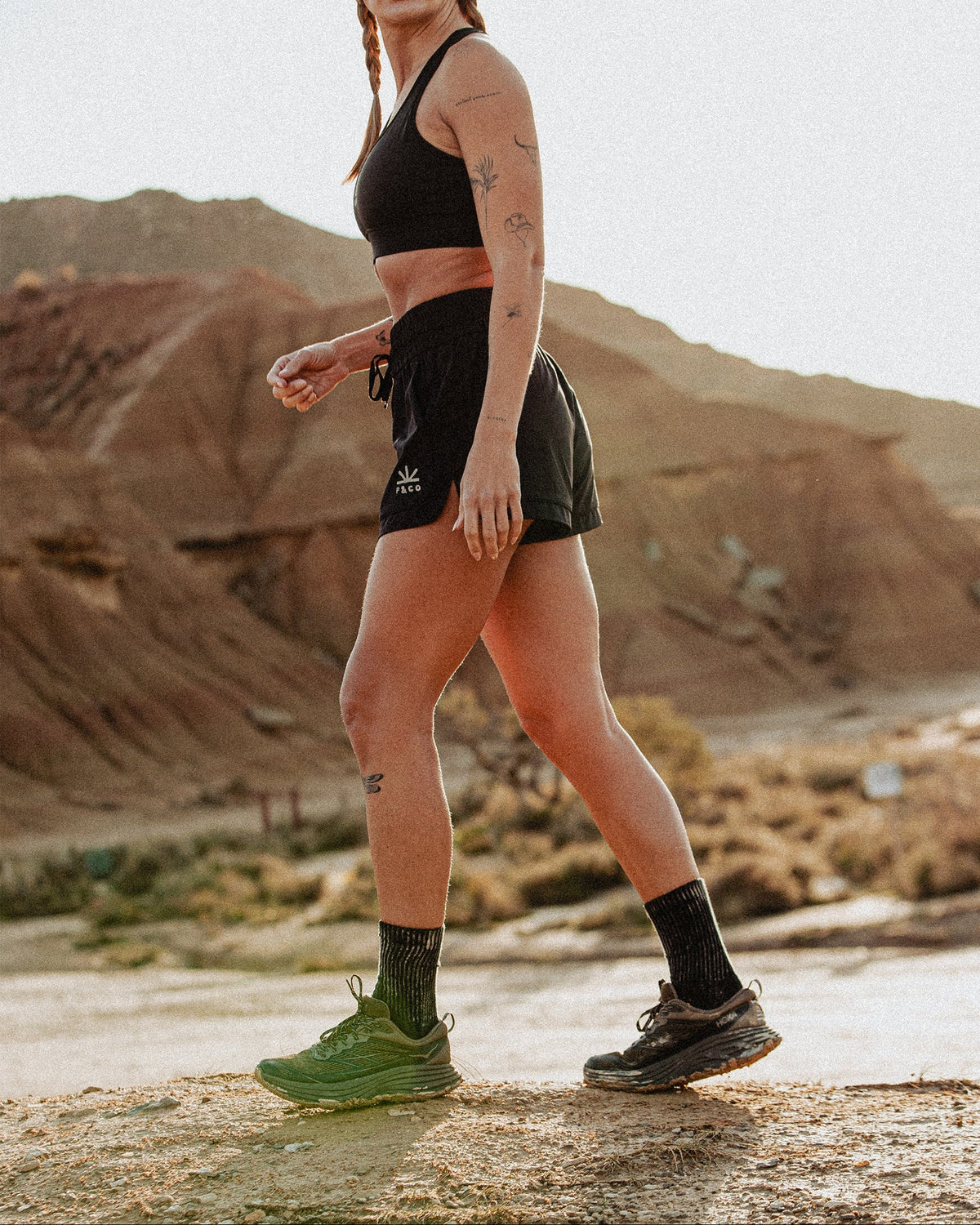 Lever Style Women's Sun Curved Hem Trail Shorts Black
